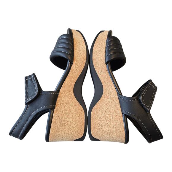 Clarks Collection Womens Chelseah Gem Angle Strap Wedge Sandal Size 7M Black - Picture 9 of 11